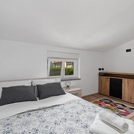 Holiday Home Sea Premantura Luaran gambar